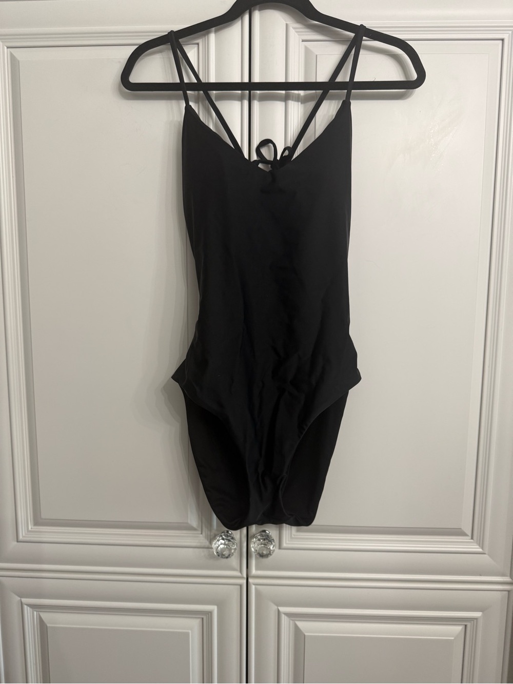 Marina West Size Large Classic Black One-Piece Swimsuit with Strappy Ruched Back